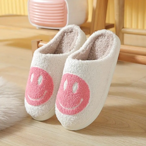 Kawaii Design Smiling Face Slippers, Warm Slip On Soft Plush Cozy Shoes, Women's Indoor Home Slippers Size (5.5-6) Color (Pink)