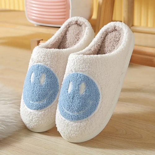 Kawaii Design Smiling Face Slippers, Warm Slip On Soft Plush Cozy Shoes, Women's Indoor Home Slippers Size (5.5-6) Color (Light Blue)